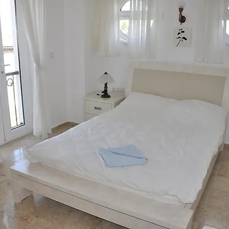 Deniz Villa *